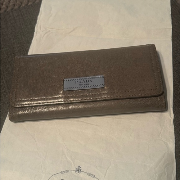 Prada Wallet full inclusion with box and original tissue paper - Picture 2 of 10